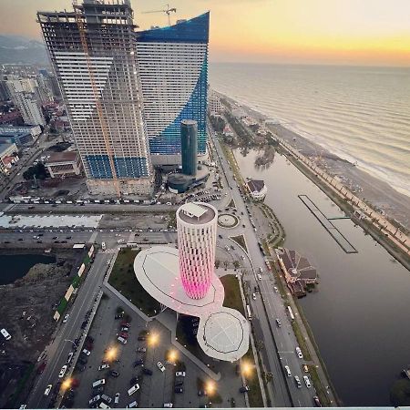 Gq Apartments On First Line Батуми Экстерьер фото