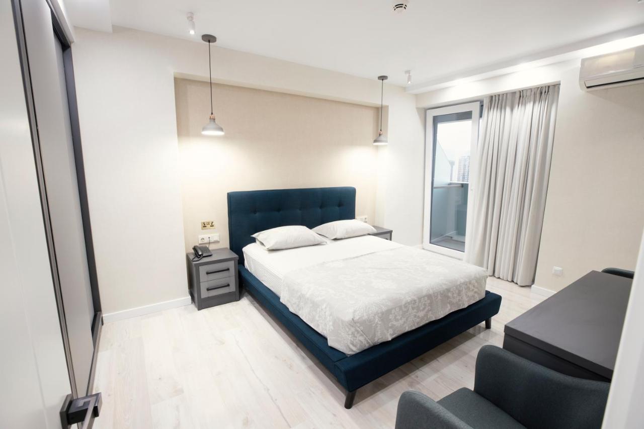Gq Apartments On First Line Батуми Экстерьер фото