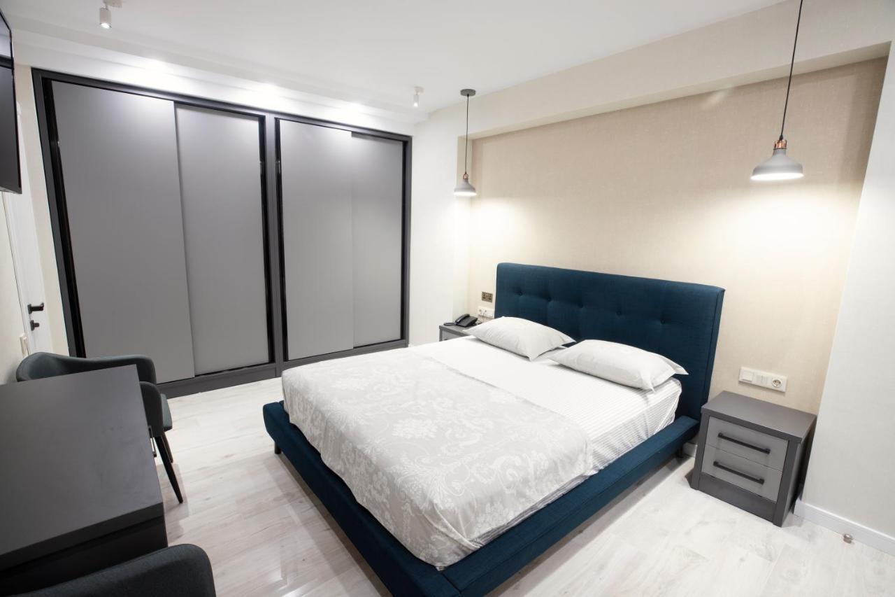 Gq Apartments On First Line Батуми Экстерьер фото