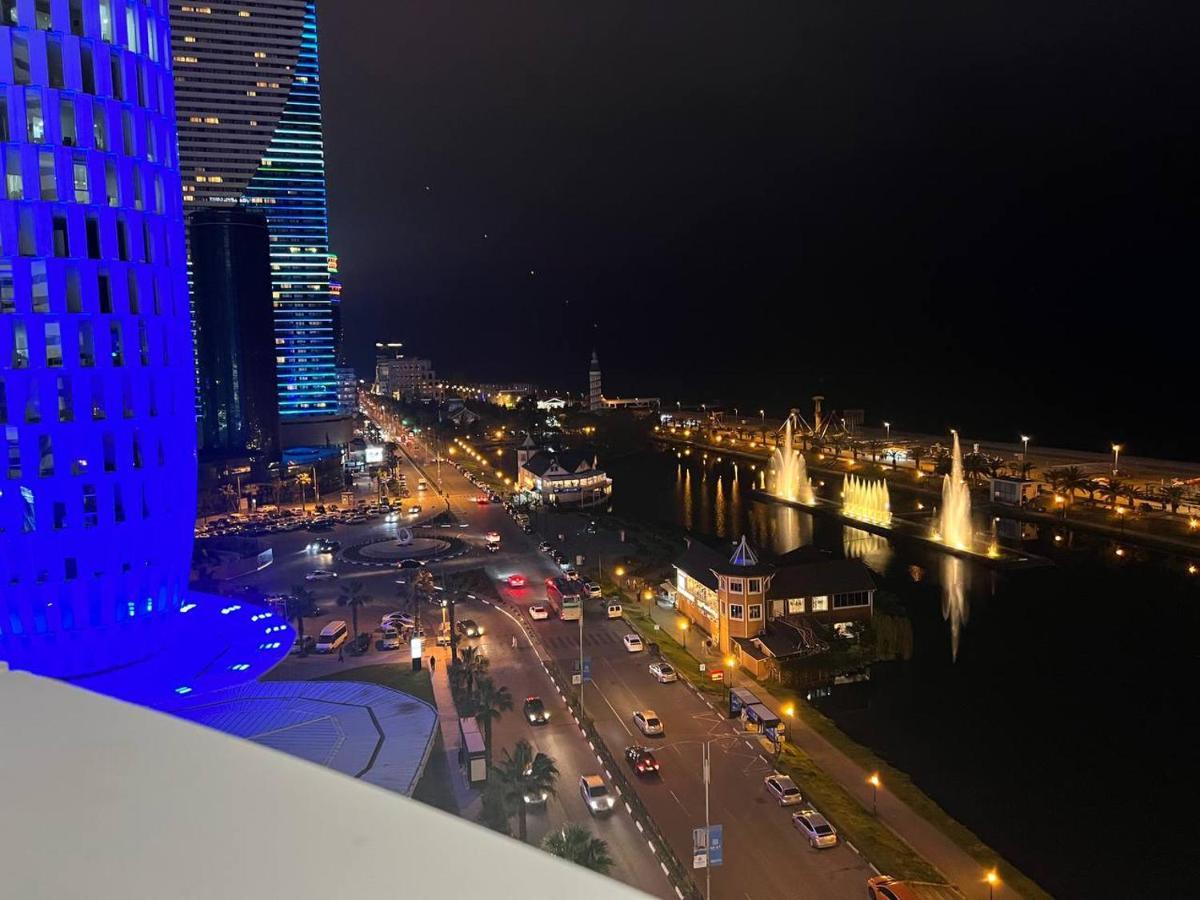 Gq Apartments On First Line Батуми Экстерьер фото