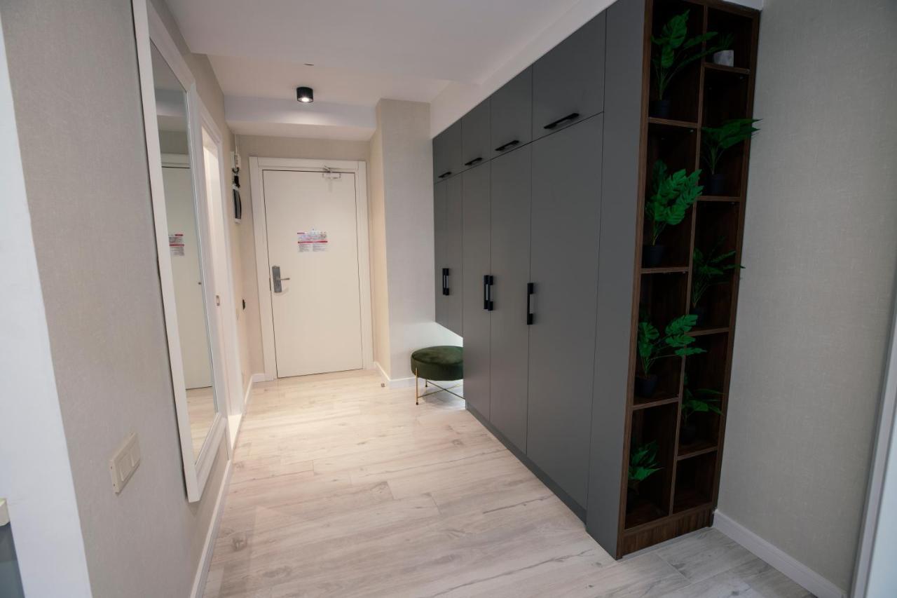 Gq Apartments On First Line Батуми Экстерьер фото