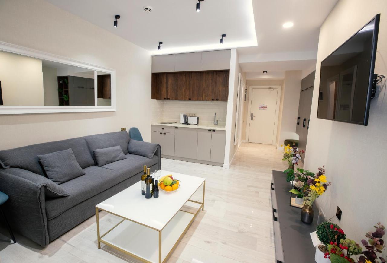 Gq Apartments On First Line Батуми Экстерьер фото